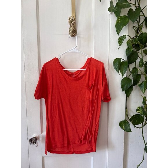 Old Navy boyfriend women’s size medium pocket T-shirt - Picture 1 of 6